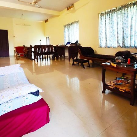 Happy Buddha Homestay Varkala Buitenkant foto