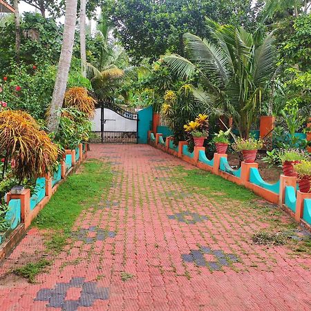 Happy Buddha Homestay Varkala Buitenkant foto