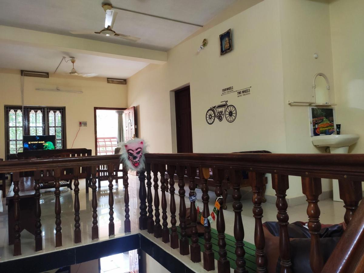 Happy Buddha Homestay Varkala Buitenkant foto