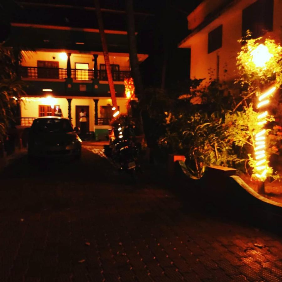 Happy Buddha Homestay Varkala Buitenkant foto
